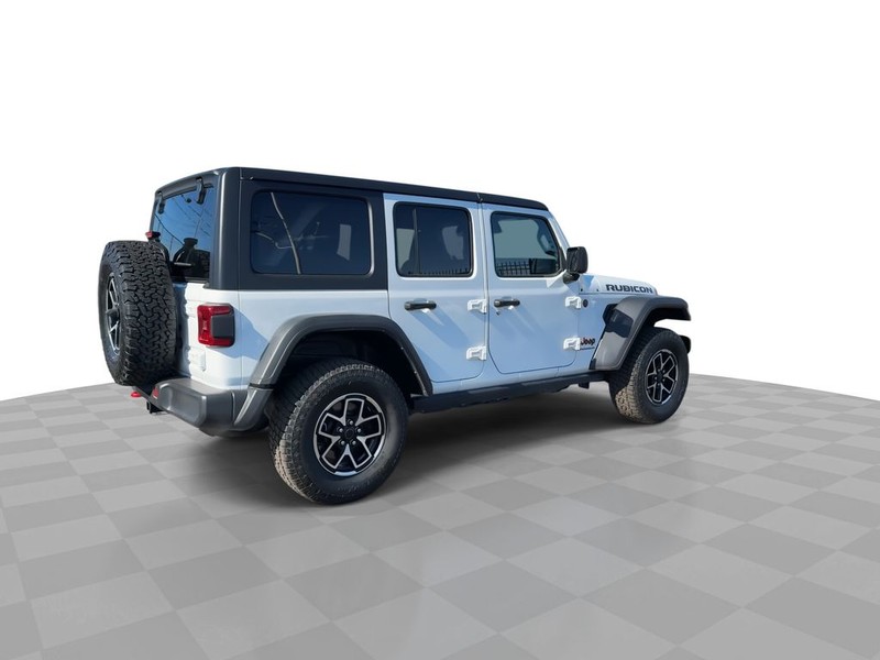 Jeep Wrangler Vehicle Full-screen Gallery Image 13