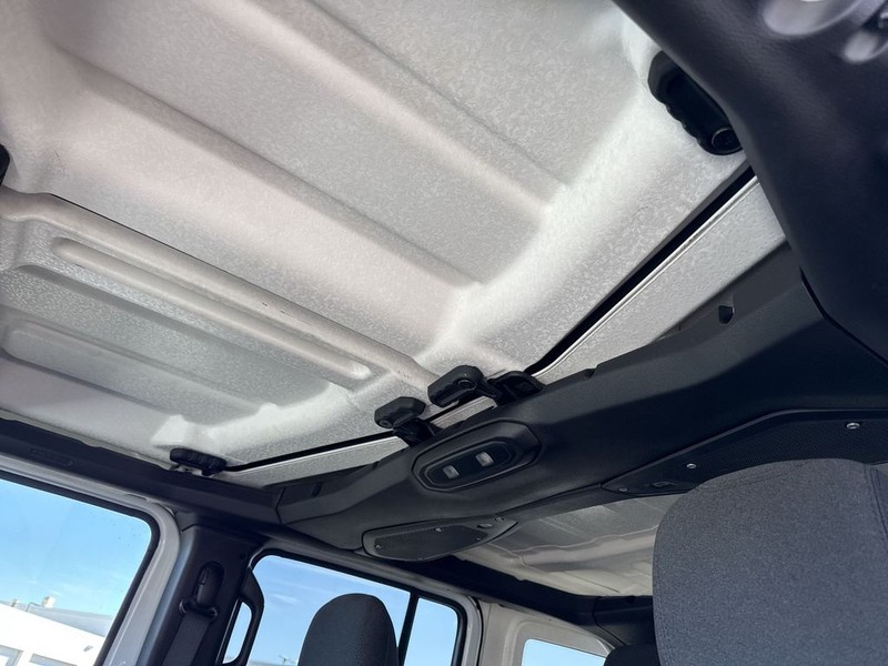 Jeep Wrangler Vehicle Full-screen Gallery Image 27