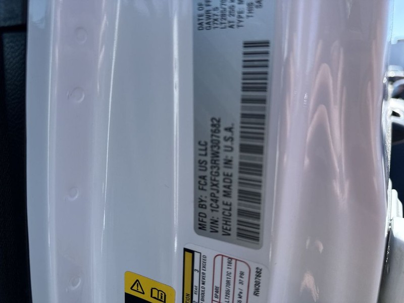 Jeep Wrangler Vehicle Full-screen Gallery Image 43