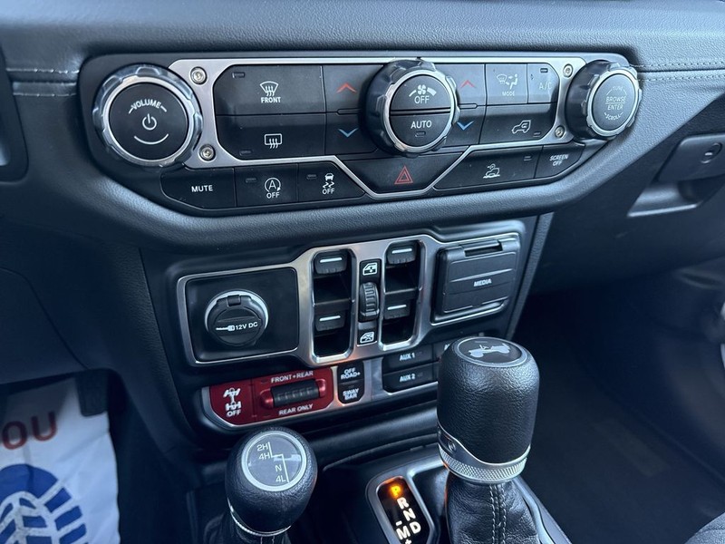 Jeep Wrangler Vehicle Full-screen Gallery Image 44