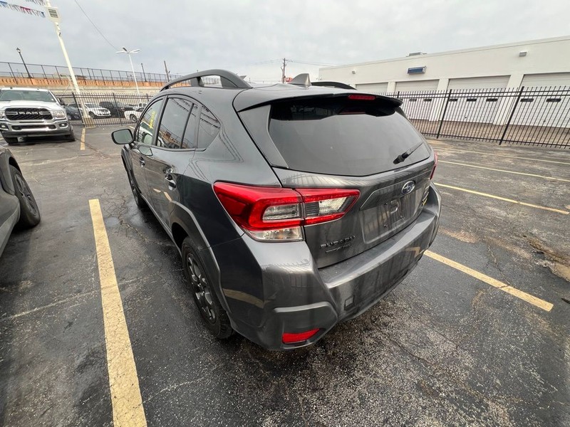 Subaru Crosstrek Vehicle Full-screen Gallery Image 4