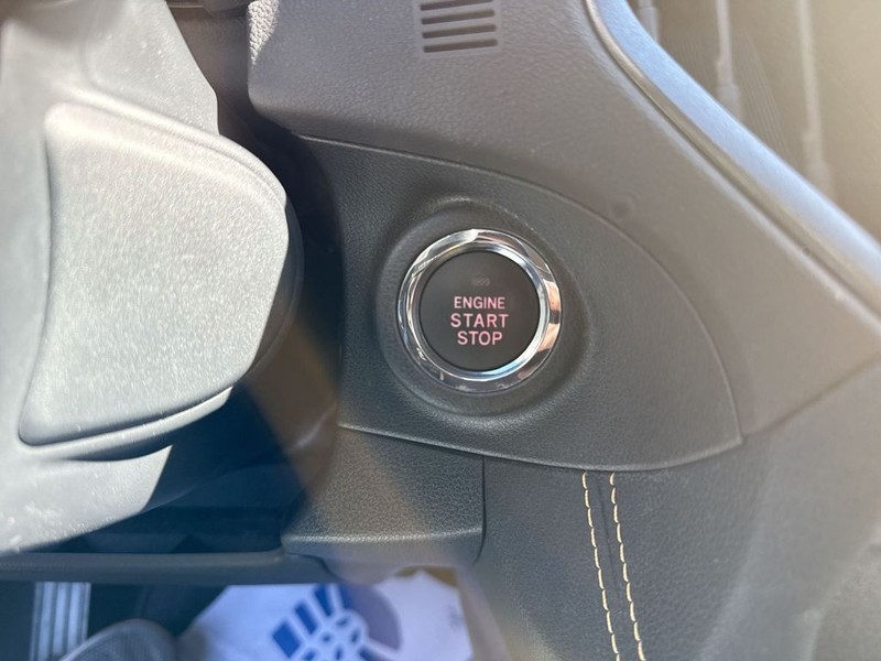 Subaru Crosstrek Vehicle Full-screen Gallery Image 23