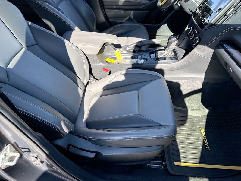 Subaru Crosstrek Vehicle Full-screen Gallery Image 33