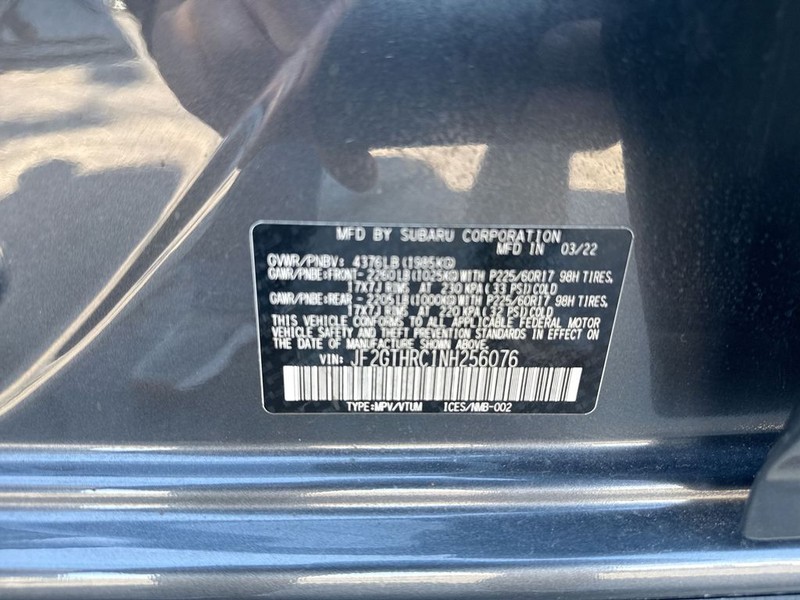 Subaru Crosstrek Vehicle Full-screen Gallery Image 39