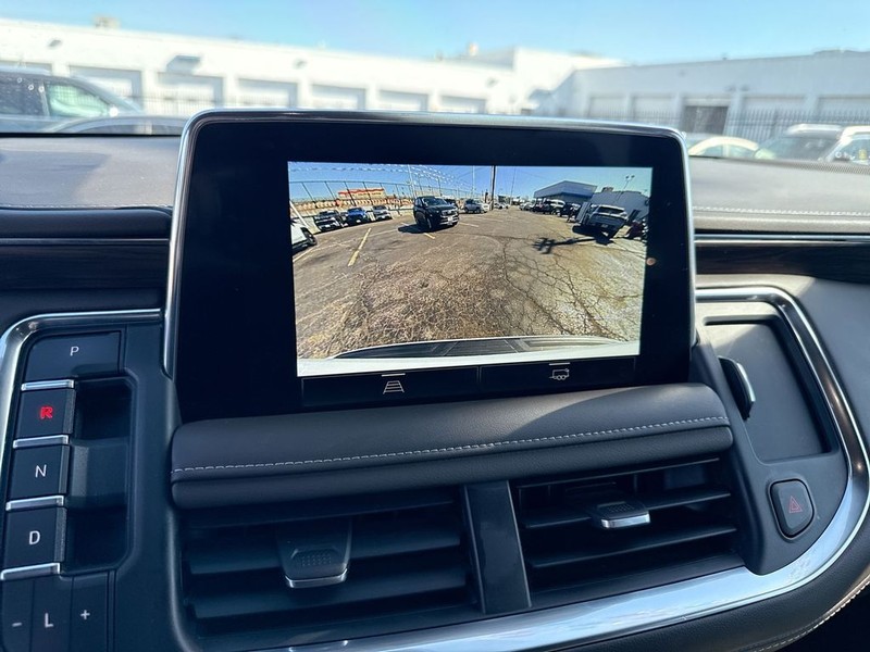 Chevrolet Tahoe Vehicle Full-screen Gallery Image 17