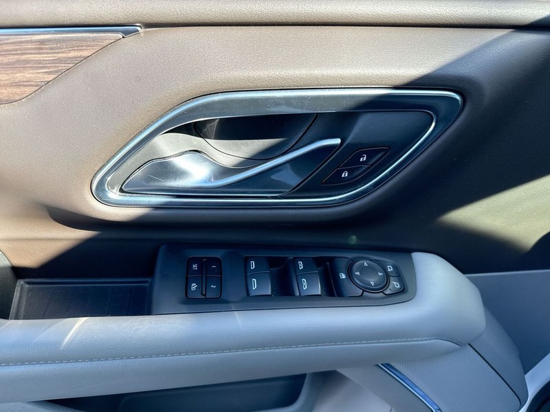 Chevrolet Tahoe Vehicle Full-screen Gallery Image 25