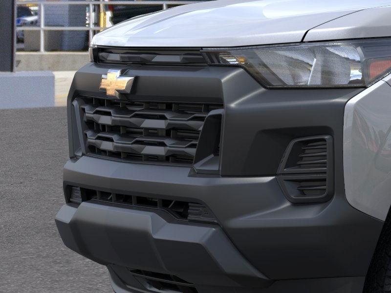 Chevrolet Colorado Vehicle Full-screen Gallery Image 13
