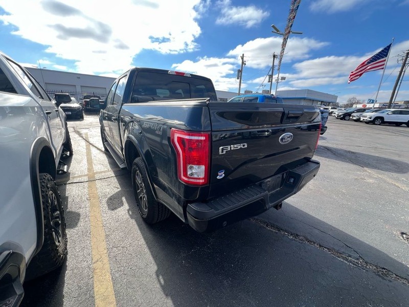 Ford F-150 Vehicle Full-screen Gallery Image 4