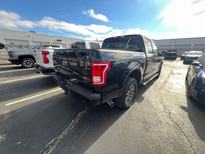 Ford F-150 Vehicle Full-screen Gallery Image 6