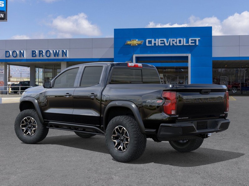 Chevrolet Colorado Vehicle Full-screen Gallery Image 3