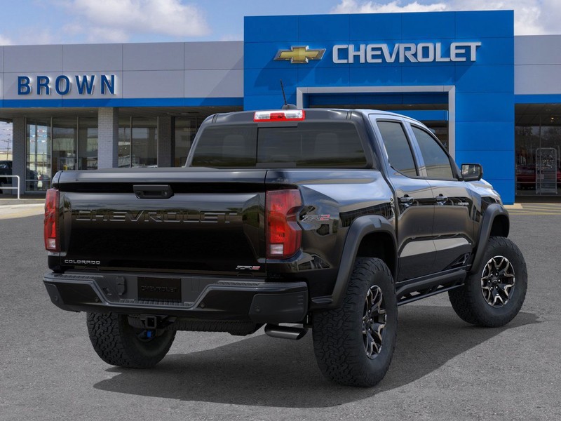 Chevrolet Colorado Vehicle Full-screen Gallery Image 4
