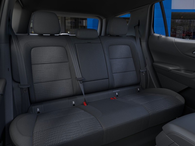 Chevrolet Equinox Vehicle Full-screen Gallery Image 17