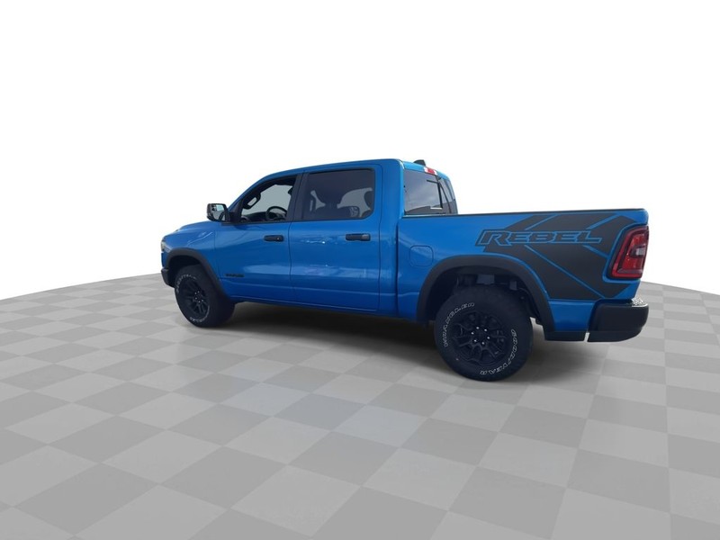 Ram 1500 Vehicle Full-screen Gallery Image 10