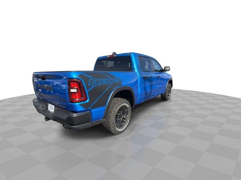 Ram 1500 Vehicle Full-screen Gallery Image 13