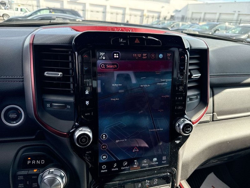 Ram 1500 Vehicle Full-screen Gallery Image 20