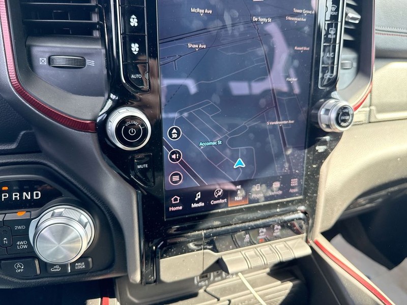 Ram 1500 Vehicle Full-screen Gallery Image 41