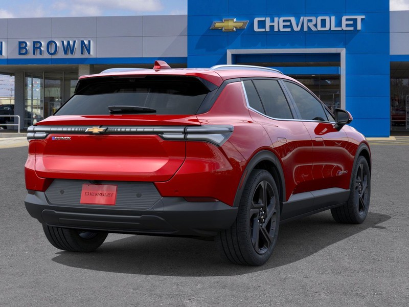 Chevrolet Equinox EV Vehicle Full-screen Gallery Image 4