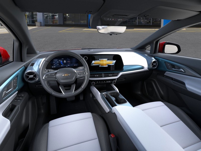 Chevrolet Equinox EV Vehicle Full-screen Gallery Image 15