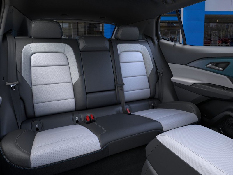 Chevrolet Equinox EV Vehicle Full-screen Gallery Image 17
