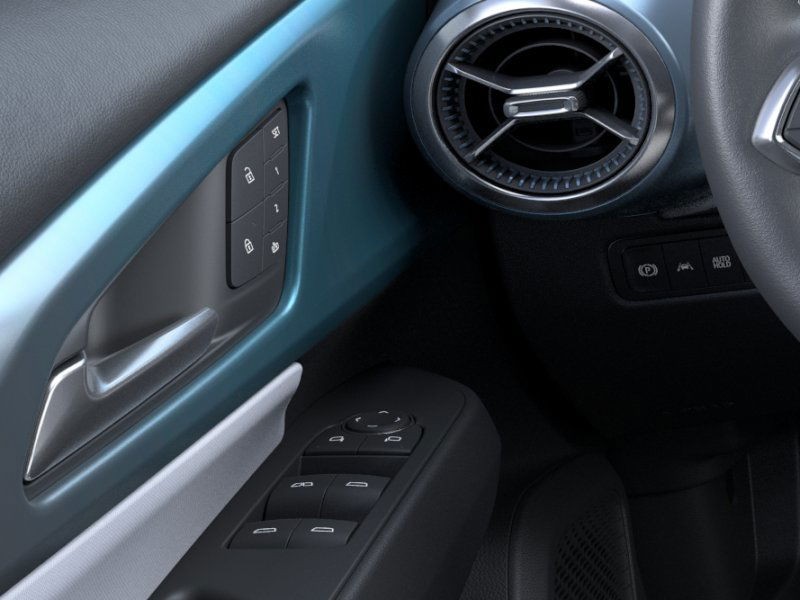 Chevrolet Equinox EV Vehicle Full-screen Gallery Image 22