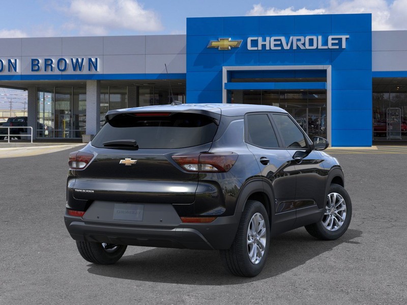 Chevrolet Trailblazer Vehicle Full-screen Gallery Image 4