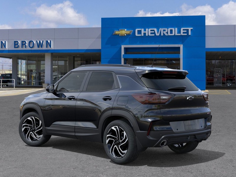 Chevrolet Trailblazer Vehicle Full-screen Gallery Image 3