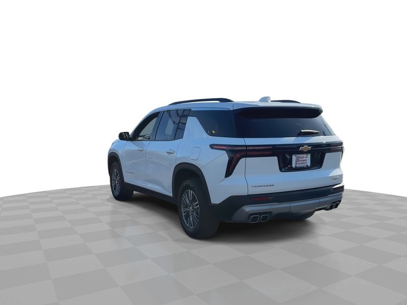 Chevrolet Traverse Vehicle Full-screen Gallery Image 10