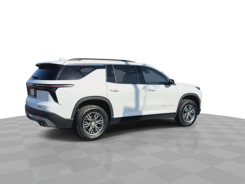 Chevrolet Traverse Vehicle Full-screen Gallery Image 13