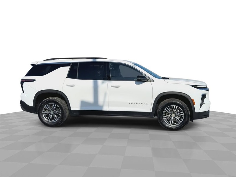 Chevrolet Traverse Vehicle Full-screen Gallery Image 14