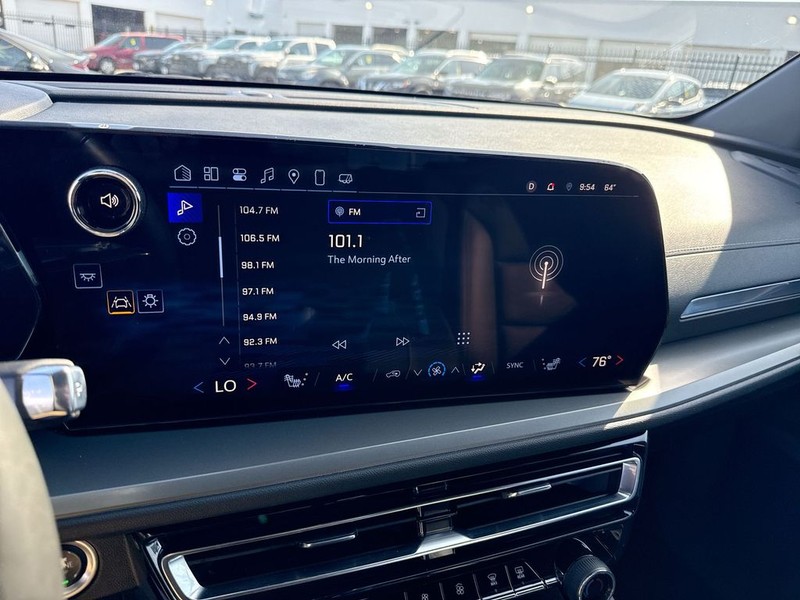 Chevrolet Traverse Vehicle Full-screen Gallery Image 20