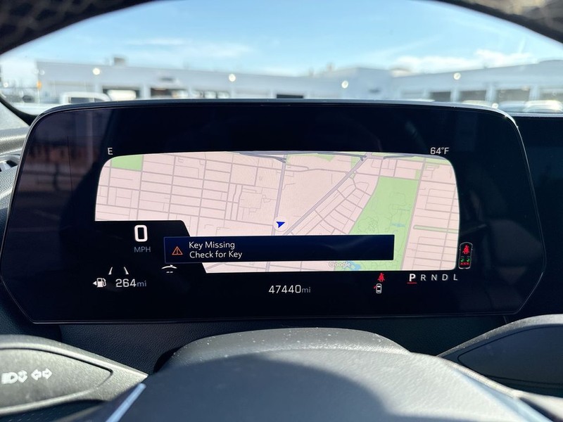 Chevrolet Traverse Vehicle Full-screen Gallery Image 21