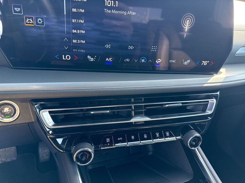 Chevrolet Traverse Vehicle Full-screen Gallery Image 26