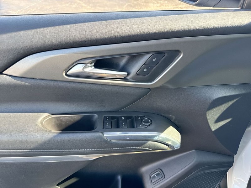 Chevrolet Traverse Vehicle Full-screen Gallery Image 29