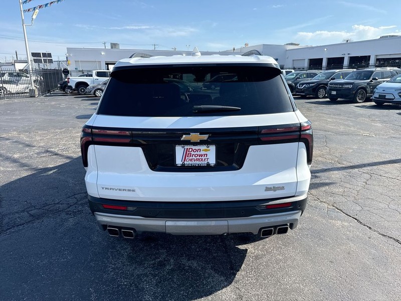 Chevrolet Traverse Vehicle Full-screen Gallery Image 32