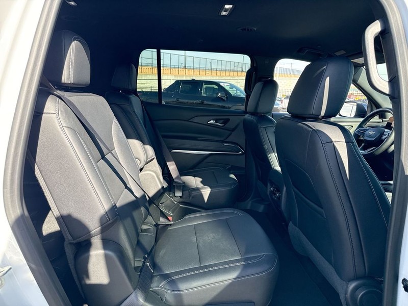 Chevrolet Traverse Vehicle Full-screen Gallery Image 33