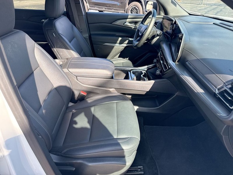 Chevrolet Traverse Vehicle Full-screen Gallery Image 34