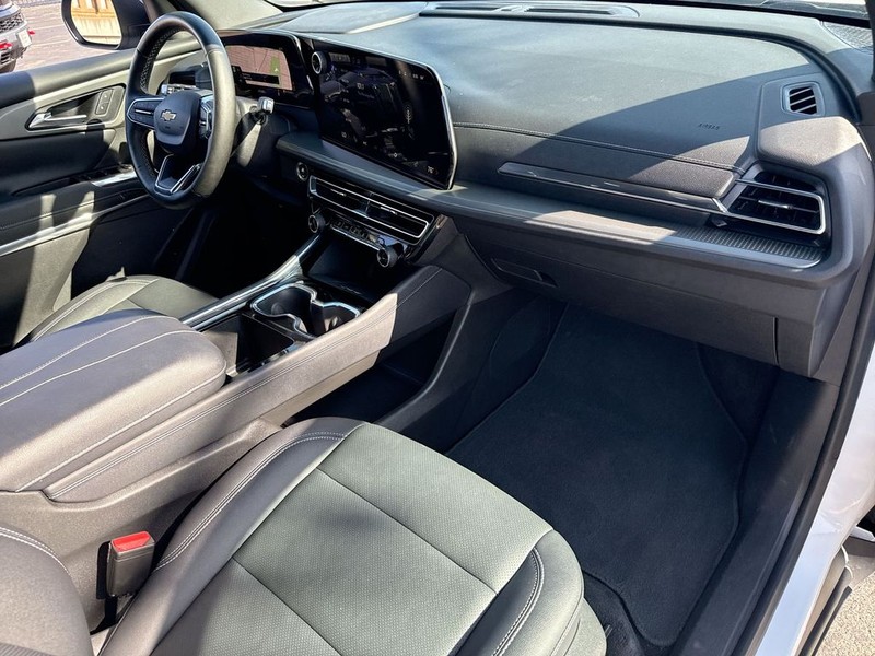 Chevrolet Traverse Vehicle Full-screen Gallery Image 35