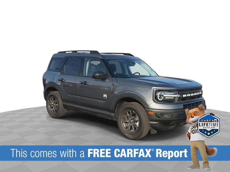 Ford Bronco Sport Vehicle Full-screen Gallery Image 3