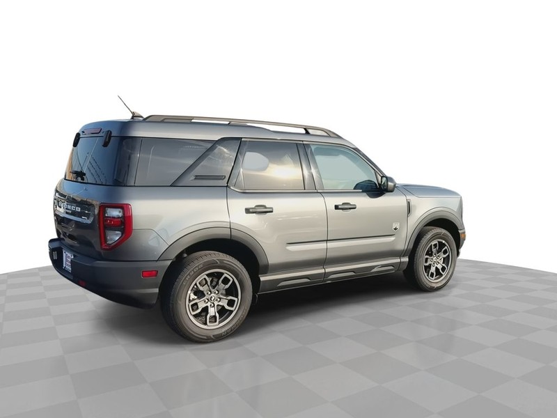 Ford Bronco Sport Vehicle Full-screen Gallery Image 13