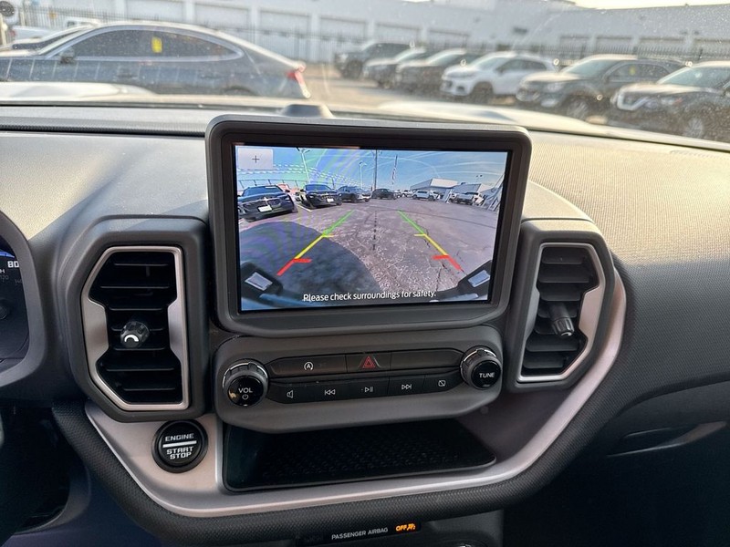 Ford Bronco Sport Vehicle Full-screen Gallery Image 21