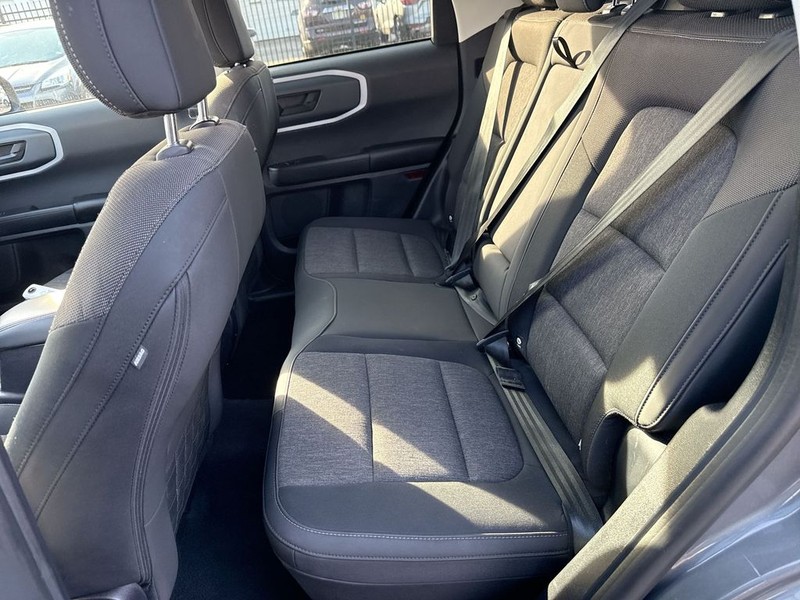 Ford Bronco Sport Vehicle Full-screen Gallery Image 30