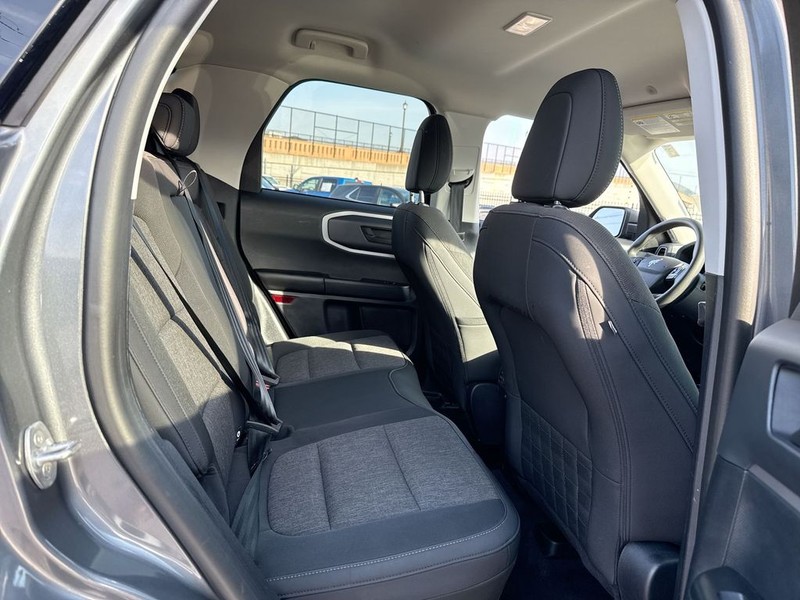 Ford Bronco Sport Vehicle Full-screen Gallery Image 32