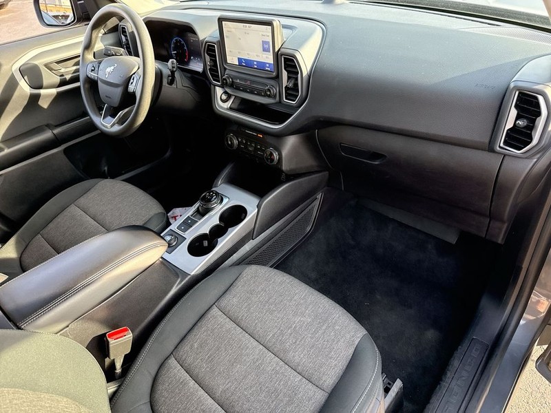 Ford Bronco Sport Vehicle Full-screen Gallery Image 34