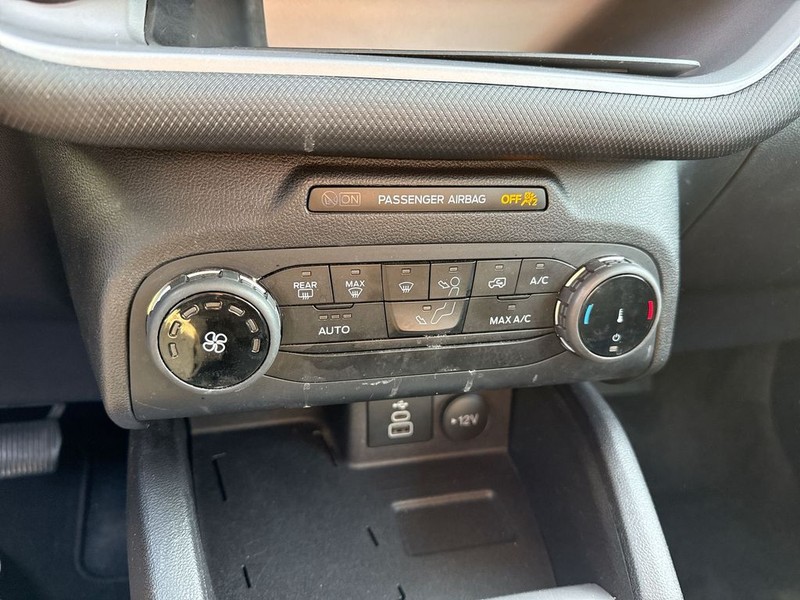 Ford Bronco Sport Vehicle Full-screen Gallery Image 40