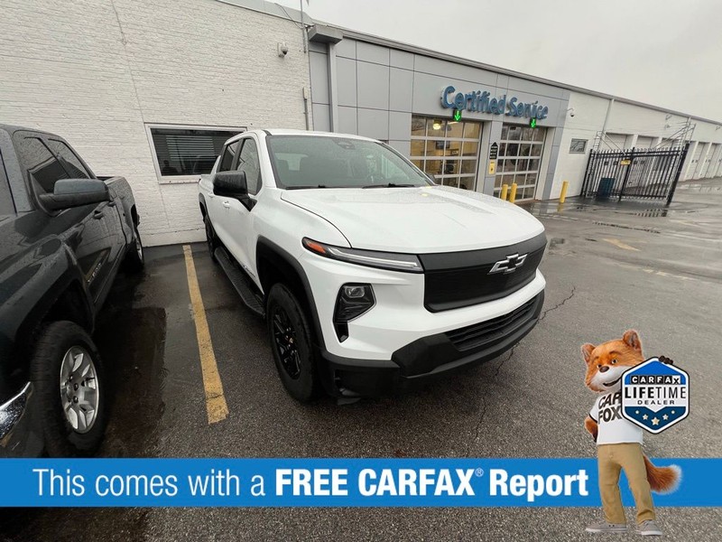 Chevrolet Silverado EV Vehicle Full-screen Gallery Image 02