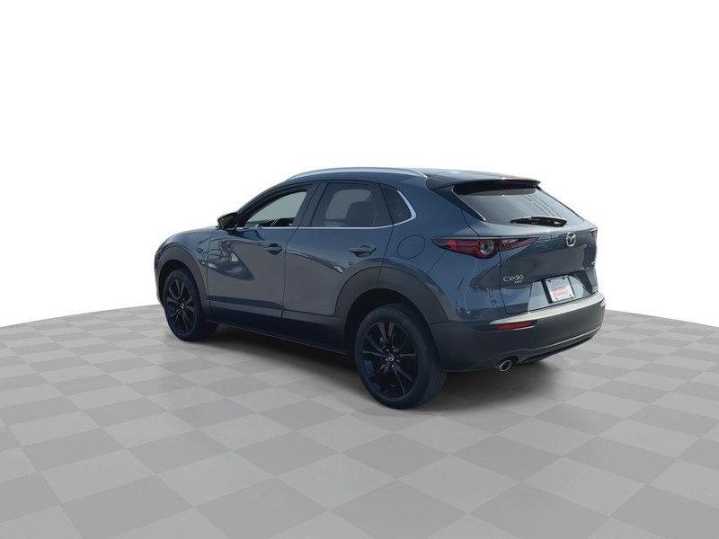 Mazda CX-30 Vehicle Full-screen Gallery Image 10
