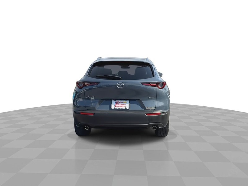 Mazda CX-30 Vehicle Full-screen Gallery Image 11