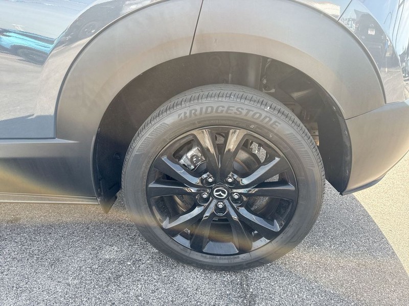 Mazda CX-30 Vehicle Full-screen Gallery Image 37