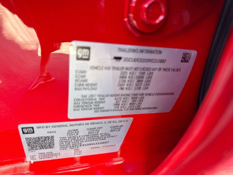 Chevrolet Silverado 1500 Vehicle Full-screen Gallery Image 34