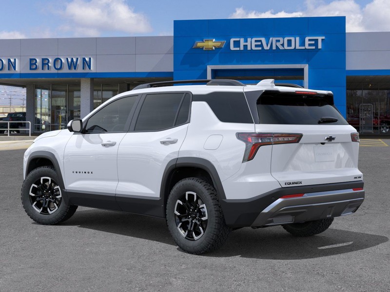 Chevrolet Equinox Vehicle Full-screen Gallery Image 3